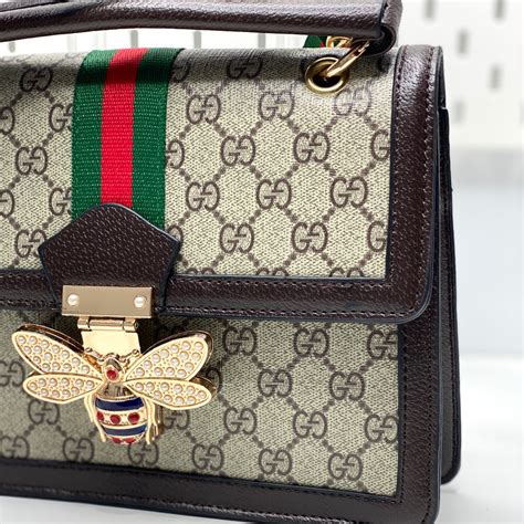 gucci bag with bee clasp|gucci queen margaret bee clasp.